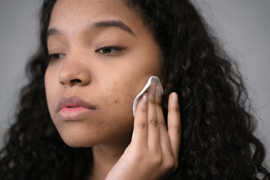 How can I reduce large pores with the right cleanser? 1 Gurayz, skincare, large pore reducer.